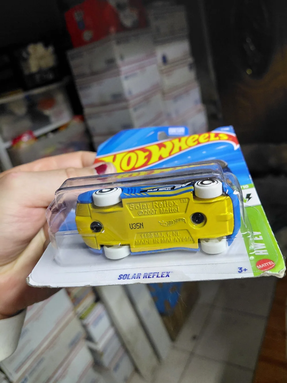 Hot Wheels Solar Reflex (Model JJH85) from the 2026 HW EV series (7/250, 1/10).